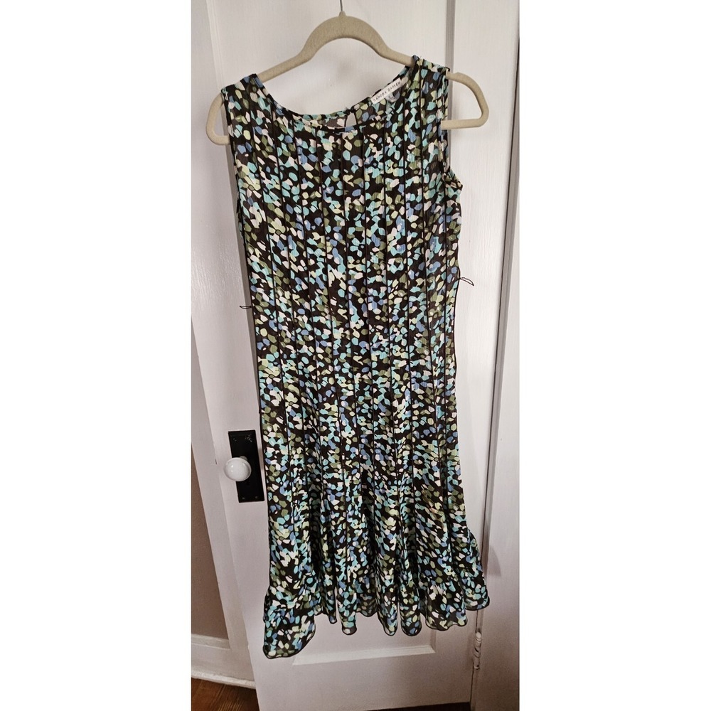 Sandra Darren Dress Women 8 Floral Print Sleeveless Pleated flowing Fit Flare